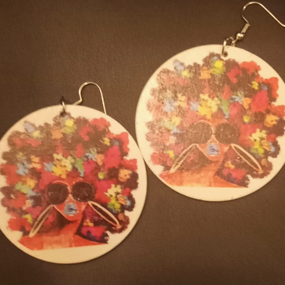 So cool earrings